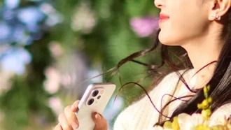 Внешний вид смартфонов vivo S50 с металлической рамкой утек в сеть