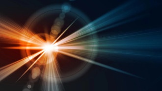 Учёные впервые телепортировали квантовую информацию между фотонами из разных источников