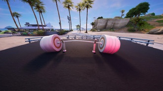 Что находится внутри гири весом 515 кг в Fortnite