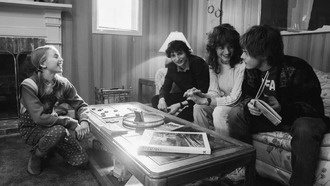 Новые фото со съемок пятого сезона «Очень странных дел»