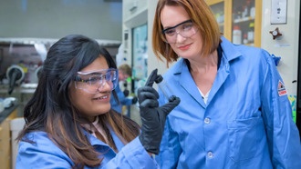 Новый гидрогель переходит из жидкости в гель при температуре тела