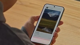 Ло Юнхао высказался об AI-смартфонах: «Пусть ленивые гиганты не спят спокойно»