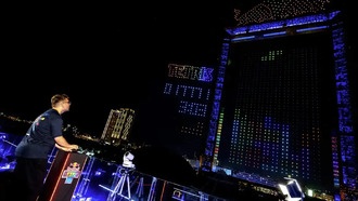 В Дубае установлен рекорд на самую большую партию в «Тетрис» с помощью 2800 дронов