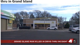 В США автомобиль внезапно тронулся с места и раздавил водителя в окне McDonald's