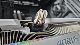 RTX 5090 сгорела в новогоднюю ночь: пользователь почувствовал запах гари во время игры