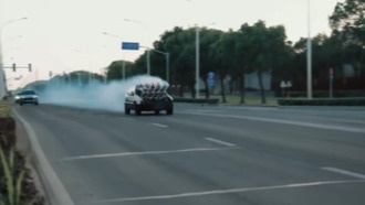 Блогер лишился прав за езду на «монстре» с четырьмя цилиндрами и восемью турбинами