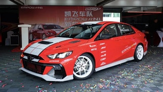GAC Trumpchi представила гоночный автомобиль Emkoo R N1 на базе серийной модели