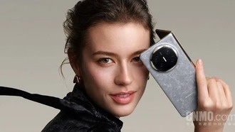 Портрет пользователя складных смартфонов в Китае: почти половина зарабатывает от 120 до 240 тысяч рублей в месяц