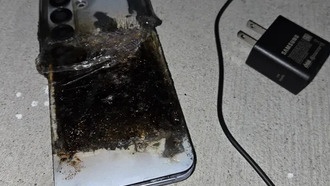 Смартфон Samsung Galaxy S25+ загорелся при зарядке: компания признала вину