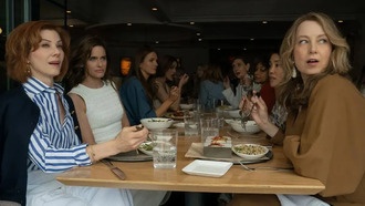 Сериал «Друзья и соседи» с Джоном Хэммом получил третий сезон до премьеры второго