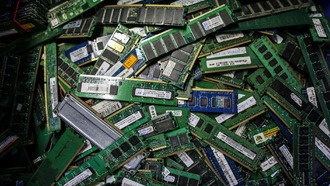 Пользователь Reddit нашёл на свалке DDR4-память на 500 долларов