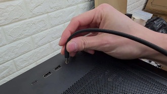 Энтузиаст превратил аудиоразъём на ПК в кнопку питания