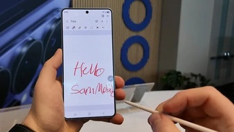 Что ждёт смартфоны в 2026 году: от экранов с защитой от подглядывания до 7-дюймовых гигантов