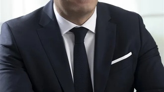 Stellantis понесла рекордный убыток в 22,3 млрд евро, несмотря на многомиллионные зарплаты топ-менеджеров