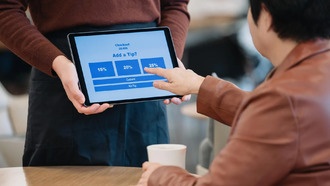 Почему чаевые растут и не всегда улучшают сервис