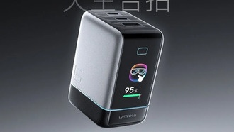 Cooltech представила зарядное устройство Ultra Display Charger No. 6 с экраном и мощностью до 100 Вт