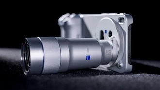 Vivo X300 Ultra: флагман с плоским экраном от BOE и мощной камерой