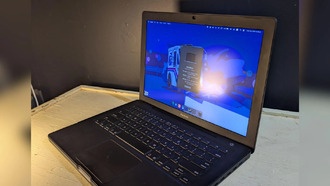 Создатель встроил ноутбук Framework в корпус MacBook 2006 года