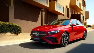 Владелица Mercedes-Benz в Китае столкнулась с отказом в гарантии после самовозгорания автомобиля