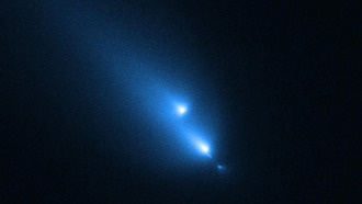 Телескоп Hubble случайно заснял распад кометы в реальном времени