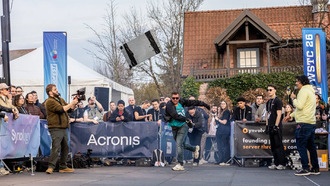 Чемпионат мира по метанию серверов возвращается: ИТ-специалисты снова соревнуются в дальности броска