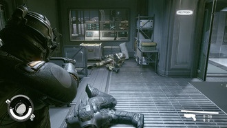 Как менять оружие в Starfield: быстрые слоты и инвентарь