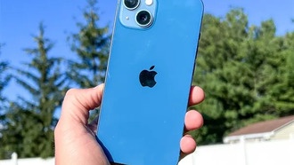 Пользователи iPhone 13 жалуются на отсутствие аккумуляторов для замены по акции