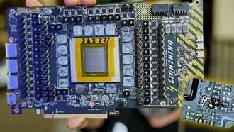 Игрок практиковался в пайке на видеокарте MSI RTX 5090 за 35 000 юаней и прожег в ней дыру