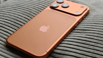 Apple готовит изогнутый дисплей для 20-летнего юбилея iPhone: инсайдер раскрыл детали