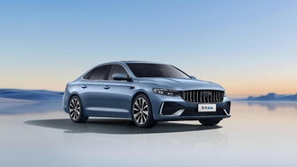 Geely представила гибридный седан Xingrui i-HEV Smart Hybrid с расходом 4 литра на 100 км