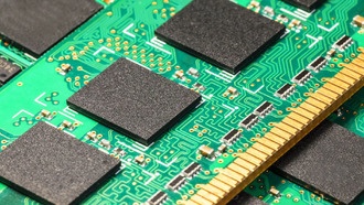 Samsung сообщила о рекордно низком уровне удовлетворения спроса и подняла цены на DRAM на 90%