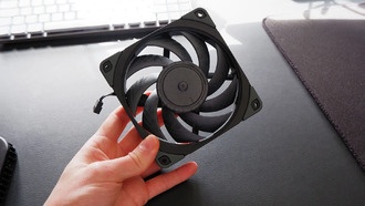 Создание черных версий бежевых вентиляторов Noctua оказалось сложнее, чем покраска забора