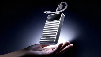 Ugreen выпустила повербанк P6 45W с экраном и встроенным кабелем