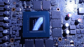 Энтузиаст превратил RTX 3070 в 16 ГБ, распаяв память от RX 6900 XT и добавив физический переключатель