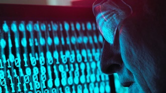 Энтузиаст собрал ПК с 15 000 анимированных GIF на 13-часовой цикл