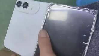 Опубликованы фото макета складного iPhone в белом цвете