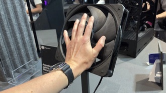 Cooler Master оснащает новые корпуса огромными вентиляторами для лучшего воздушного потока и тихой работы
