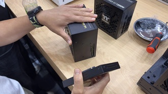 Thermaltake представила блок питания Dockpower с отделяемым модулем для удобной сборки ПК