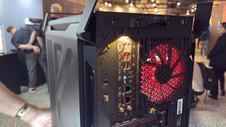 Корпус Corsair Warthog в стиле истребителя получил подсветку задней панели с отдельным выключателем