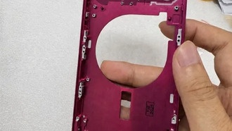 Корпус iPhone 18 Pro Max засветился в сети: новые цвета — светло-голубой и тёмно-вишнёво-красный